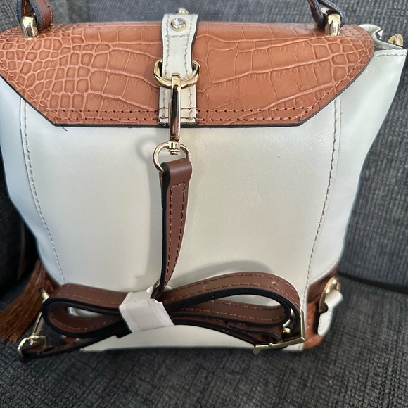 House of Harlow reversible bag. Use it as a tote or backpack - Picture 11 of 11